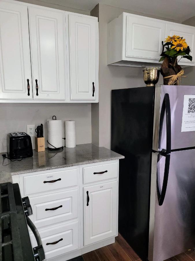 Apartment With Brand New Furniture And Large Parking West Seneca Exterior foto