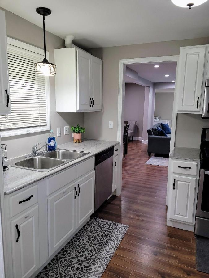 Apartment With Brand New Furniture And Large Parking West Seneca Exterior foto