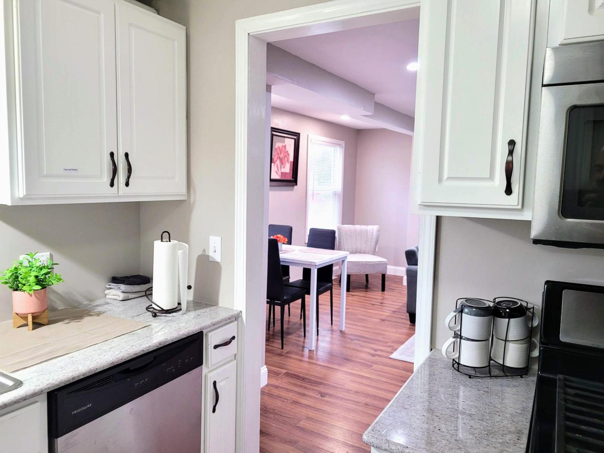 Apartment With Brand New Furniture And Large Parking West Seneca Exterior foto